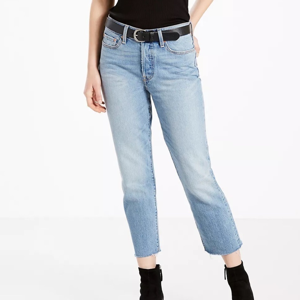 Levi's® Premium
WEDGIE FIT STRAIGHT WOMEN'S JEANS size 25
